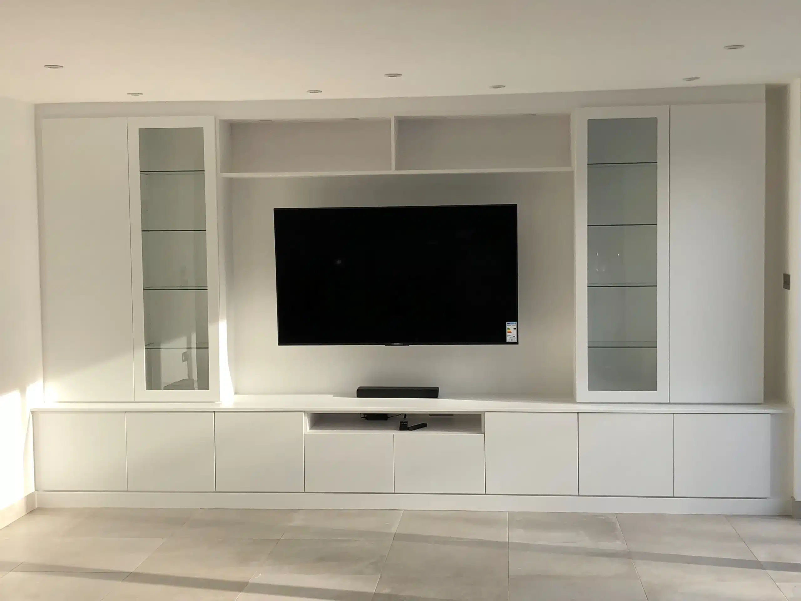 94 (1) Media unit