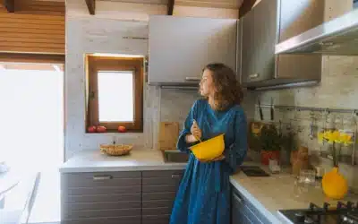 5 Ways to Design Mini Kitchens with Fitted Furniture